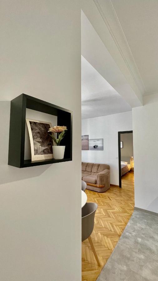 Gorgeous Renovated Apt. Close To Metro And Cultural Sites! Афіни Екстер'єр фото